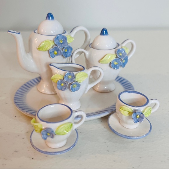 Miniature Porcelain Doll House Tea Set Blue and White Floral with Tray 10 Pieces - Picture 2 of 11